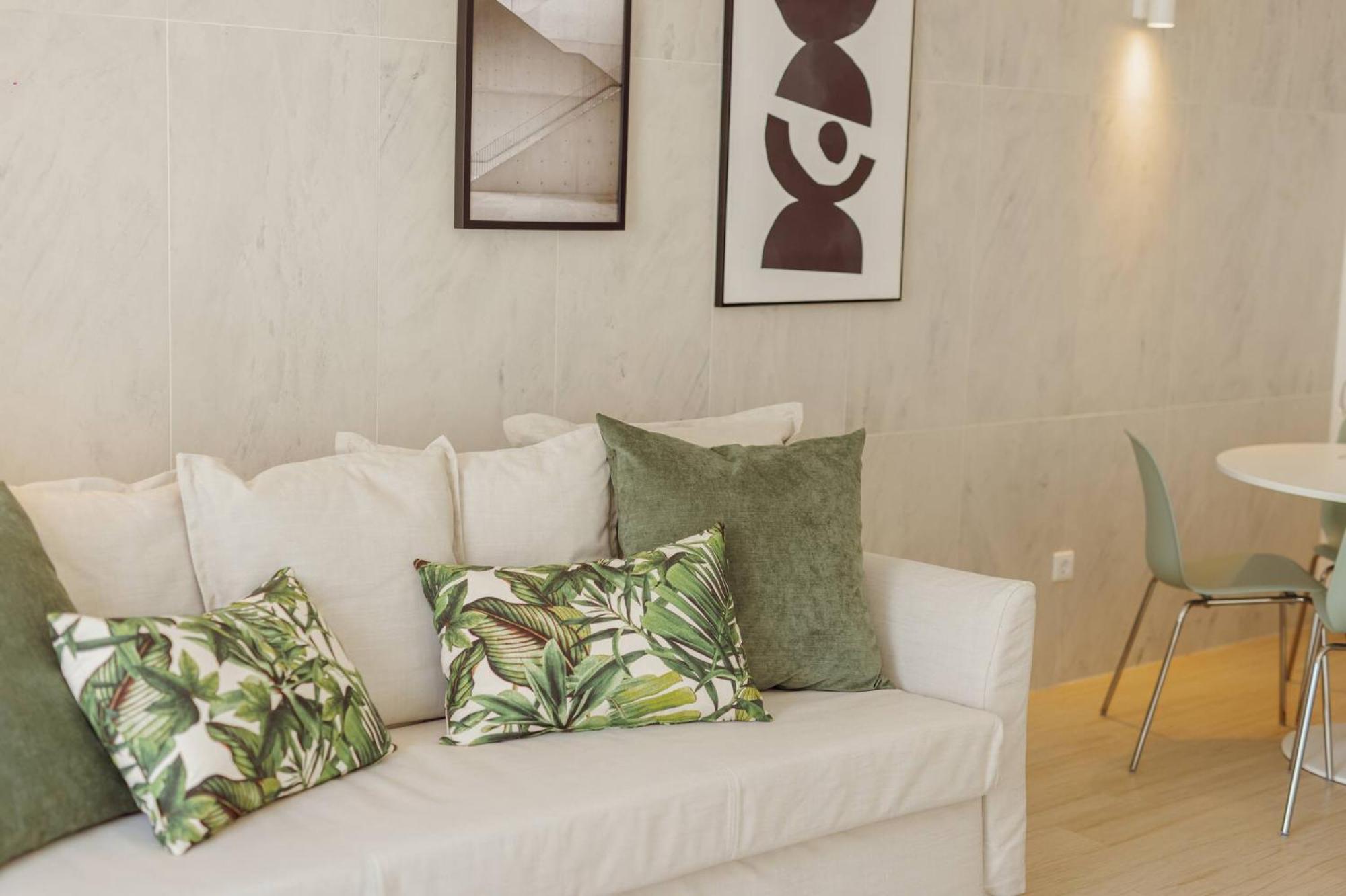Stylish With Terrace By Hosty Apartment *